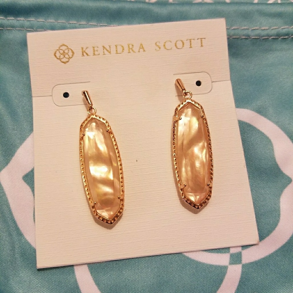 Kendra Scott LAYLA drop earrings Peach Illusion